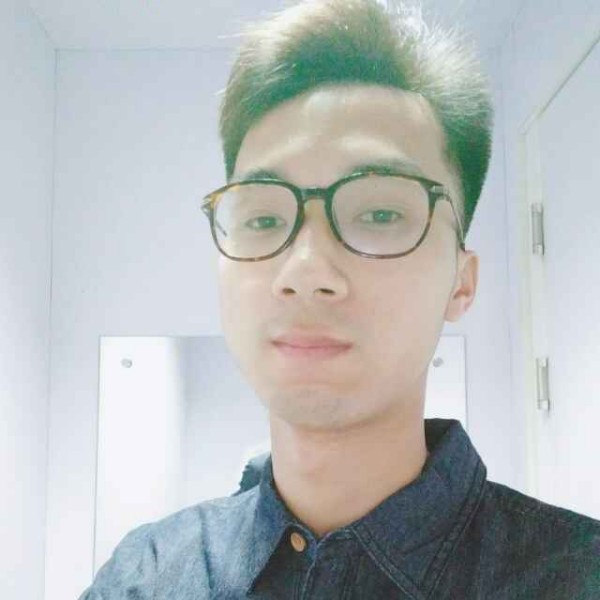 香氛给高大的照片