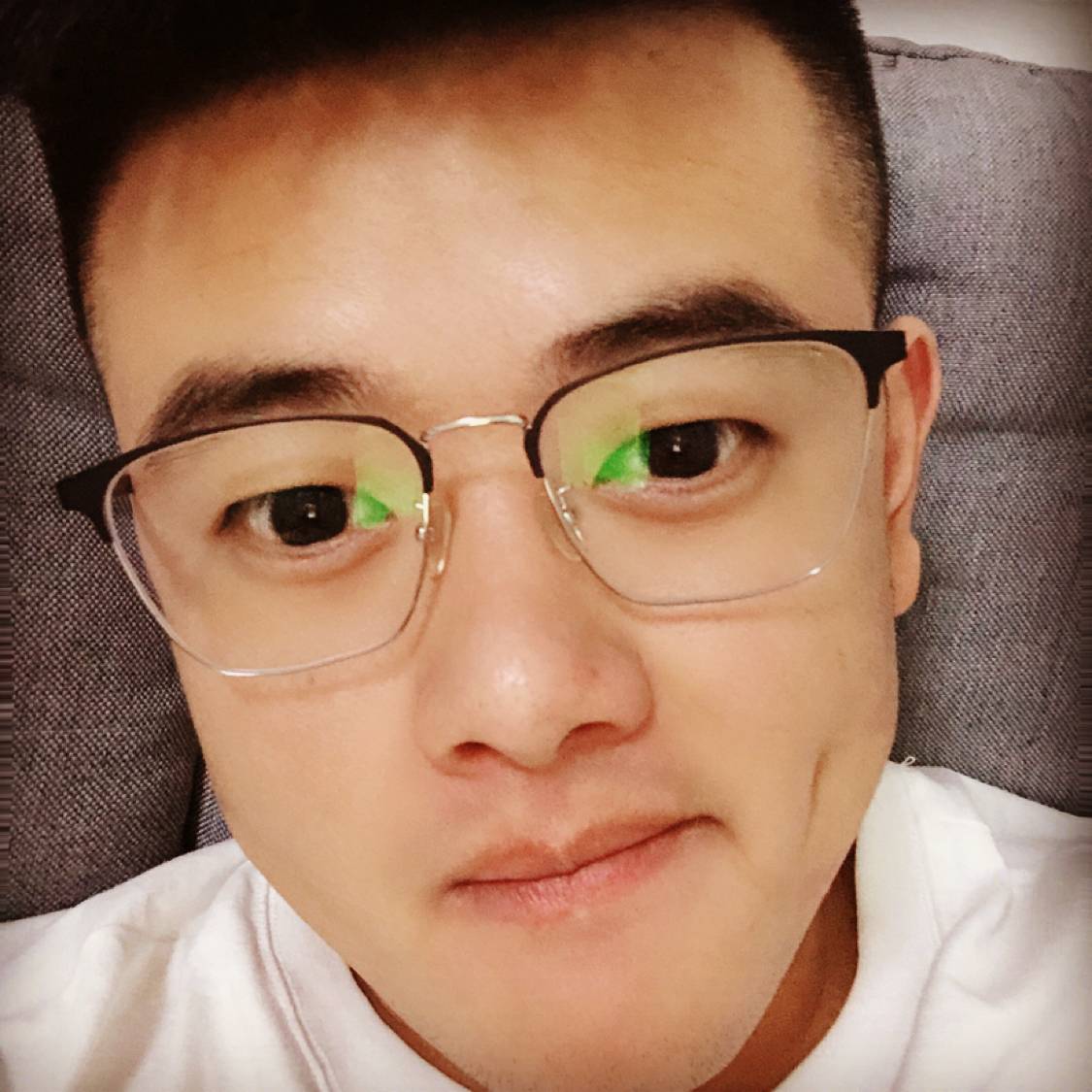 红酒闻舒服的照片