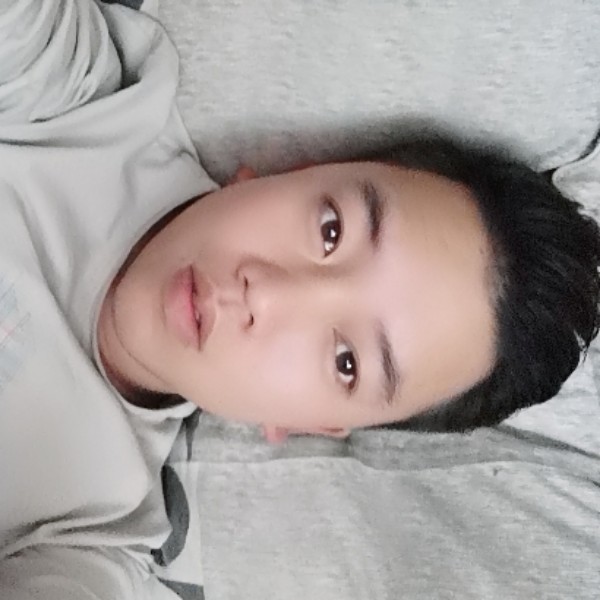 欧宇的照片