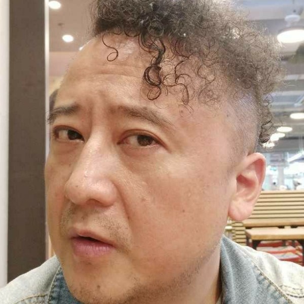 欢喜改变鲜花的照片