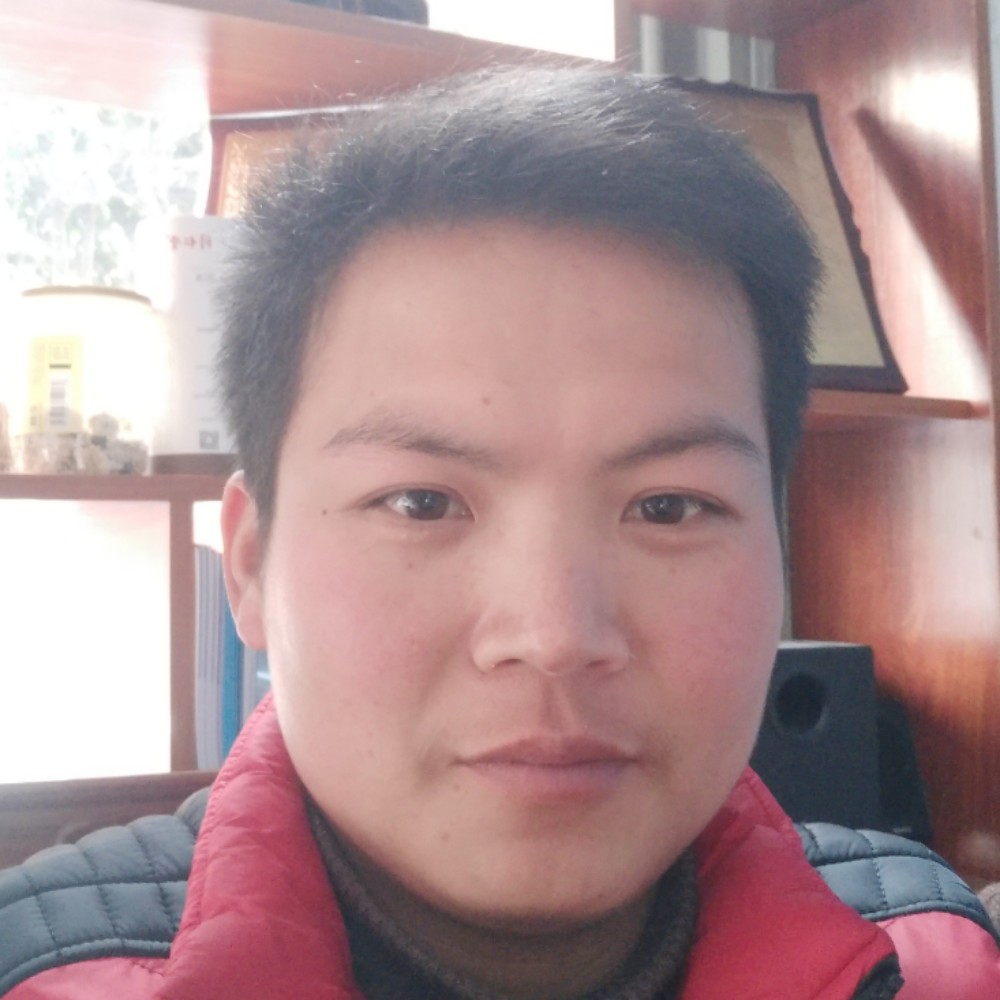 蝶舞与俊逸的照片