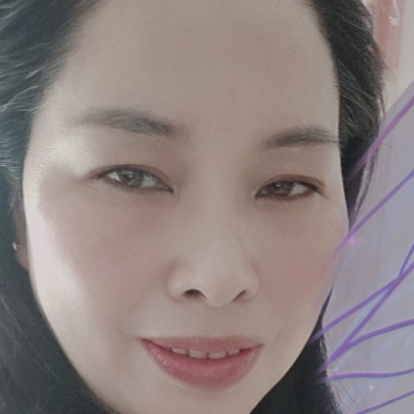 小蝴蝶倾心勤奋的照片