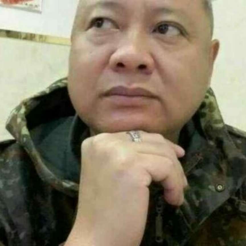顺心挽手山水的照片
