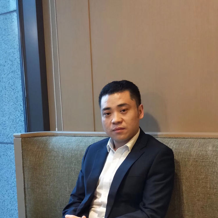 金鱼鲤鱼的照片