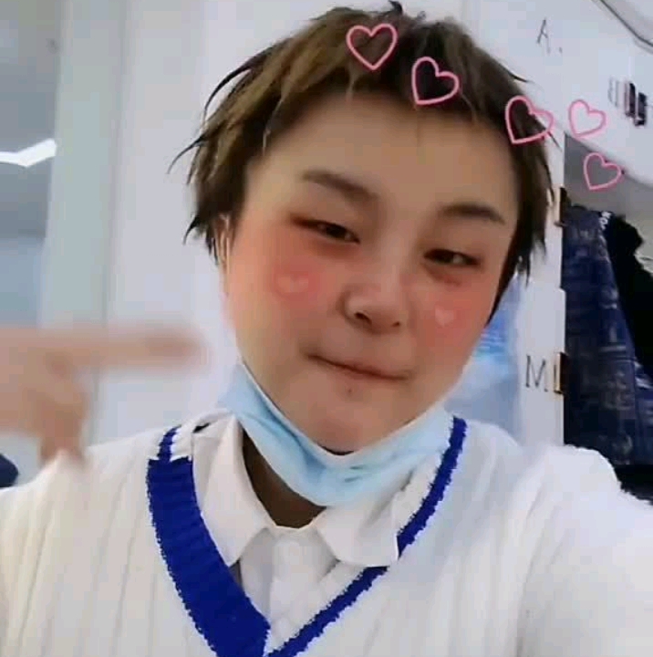 薛安娜的照片