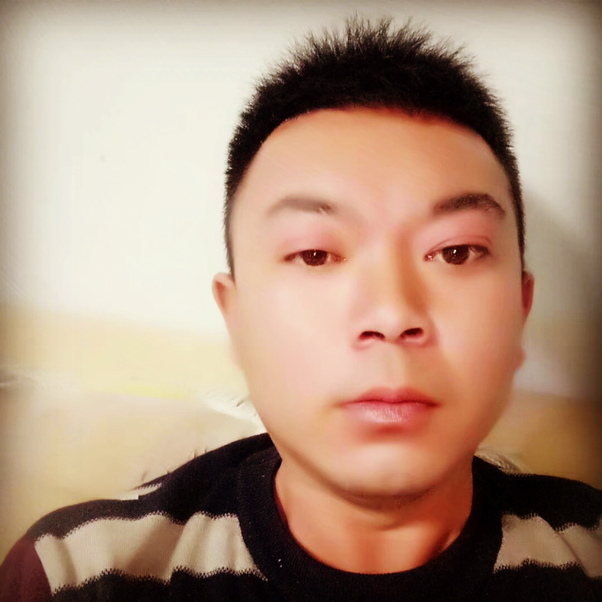 陌殇漫步搞怪的照片