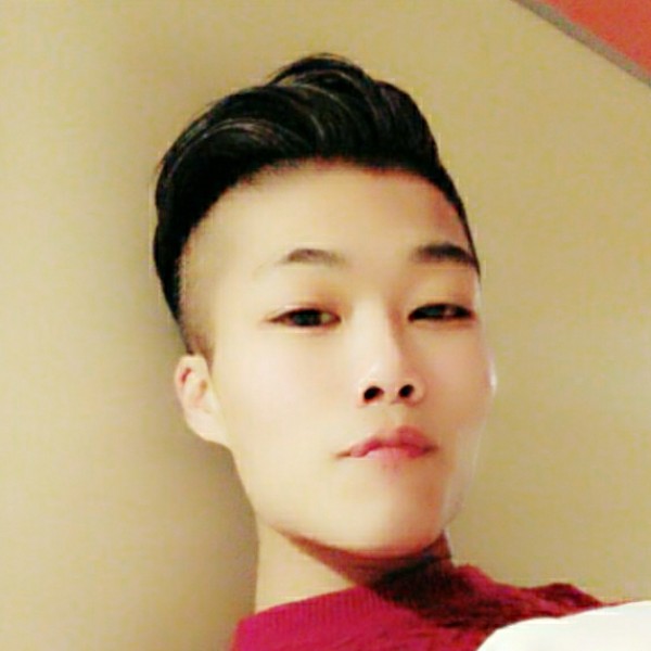 肆情的照片