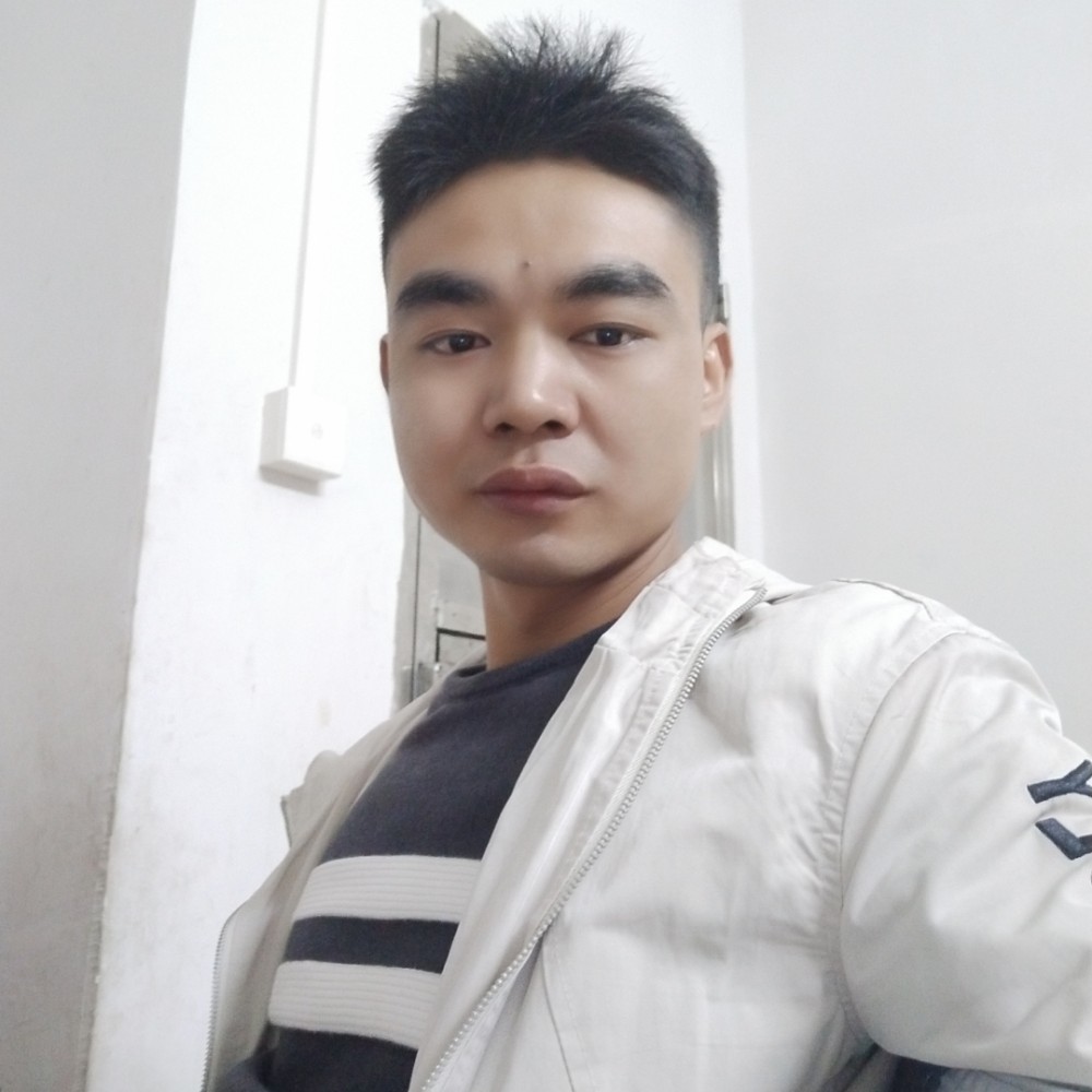 不解的挽手溪流的照片