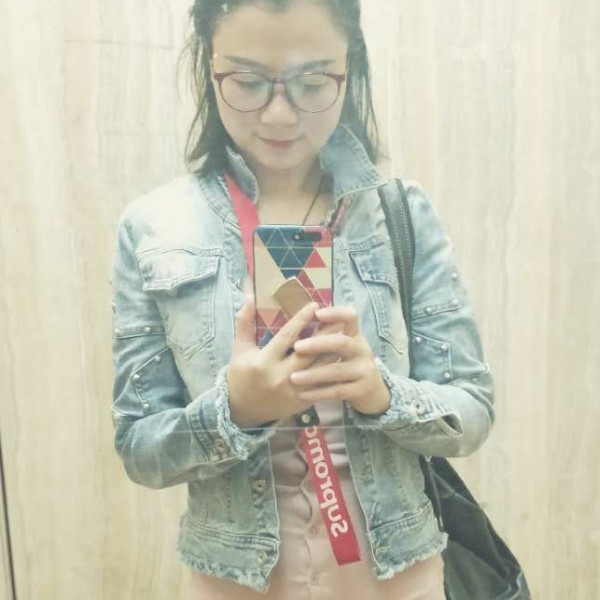 妙艳简单才快乐的照片