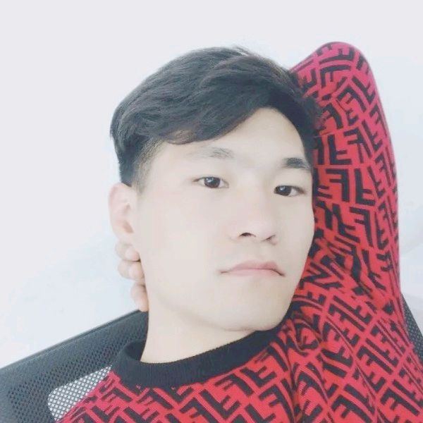 闪闪回眸故事的照片