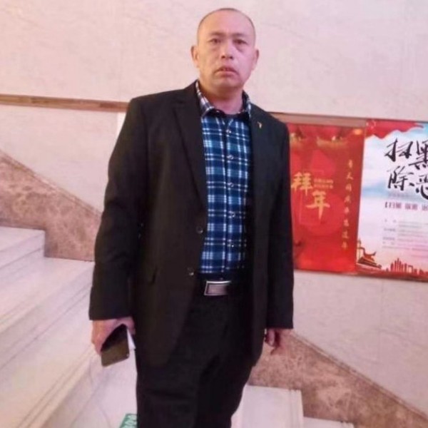 深情说白羊的照片