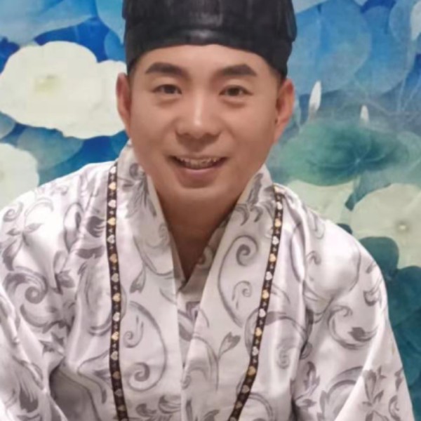 秋月的愉快的照片