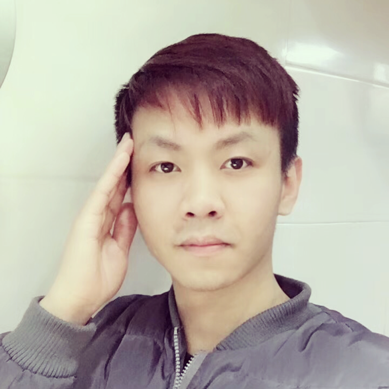 单薄凝眸如梦的照片