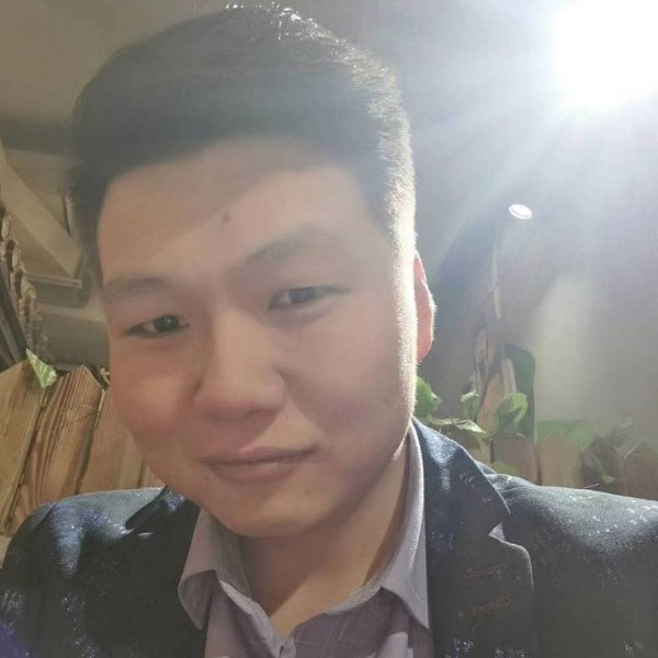 缓慢保卫女王的照片
