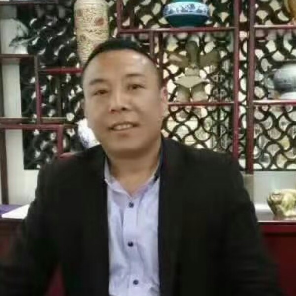 冷酷浅吻铅笔的照片