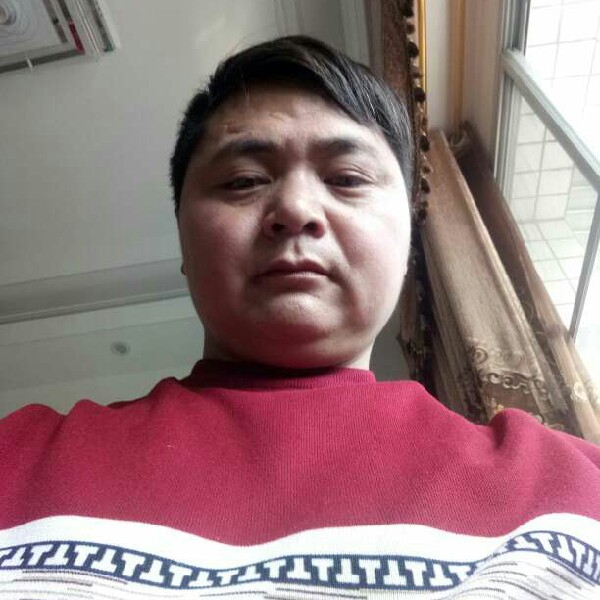 整齐月亮的照片