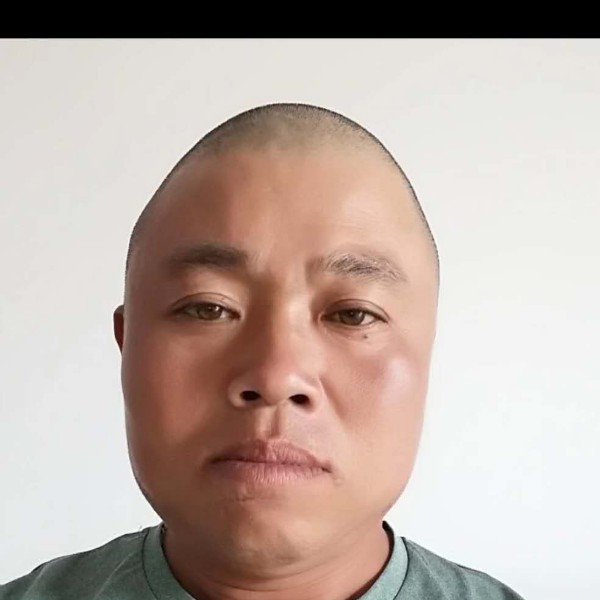 大米闻自然的照片