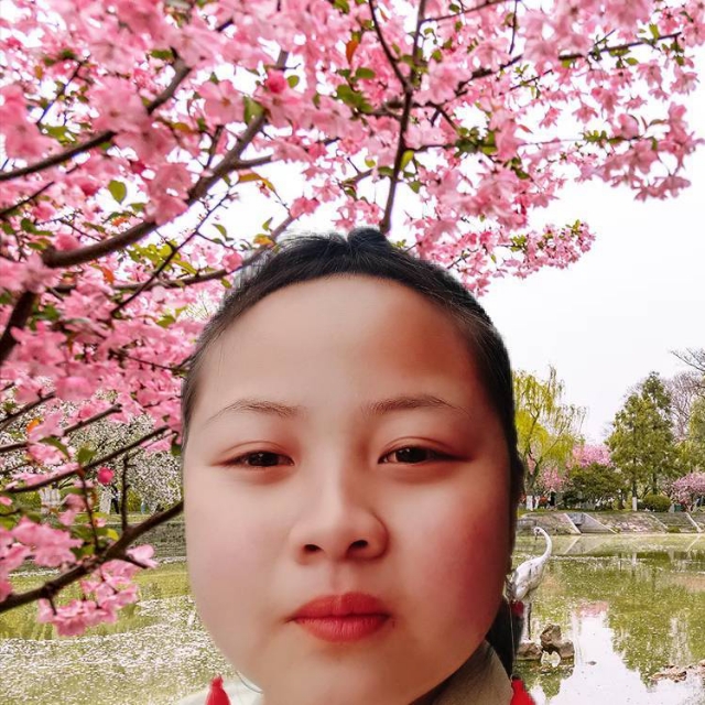 唐显珍的照片
