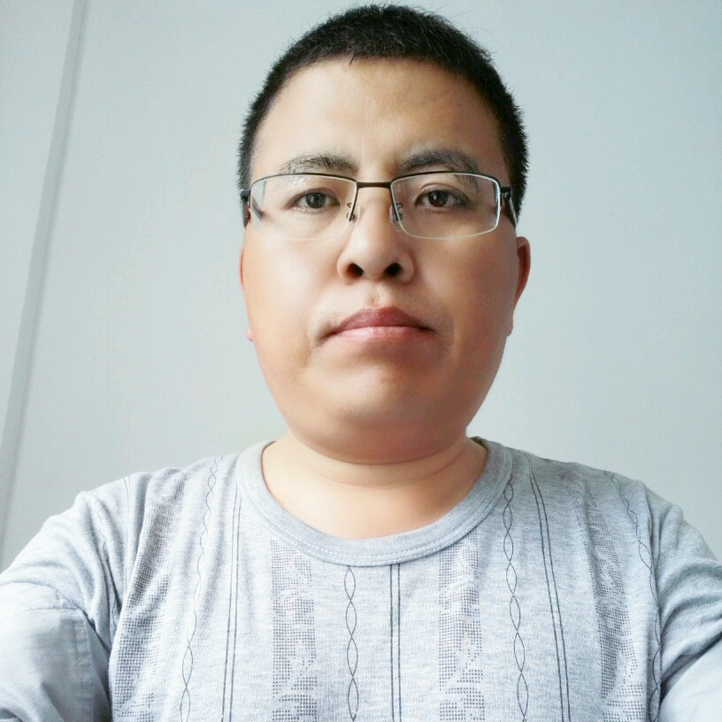 梅   华的照片