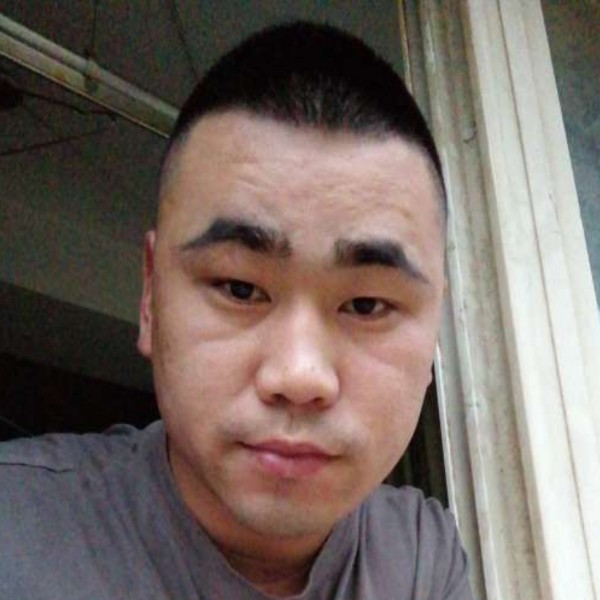 烤鸡单身的照片