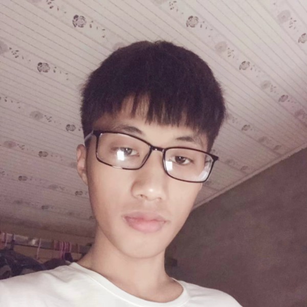 柚子闻俊逸的照片