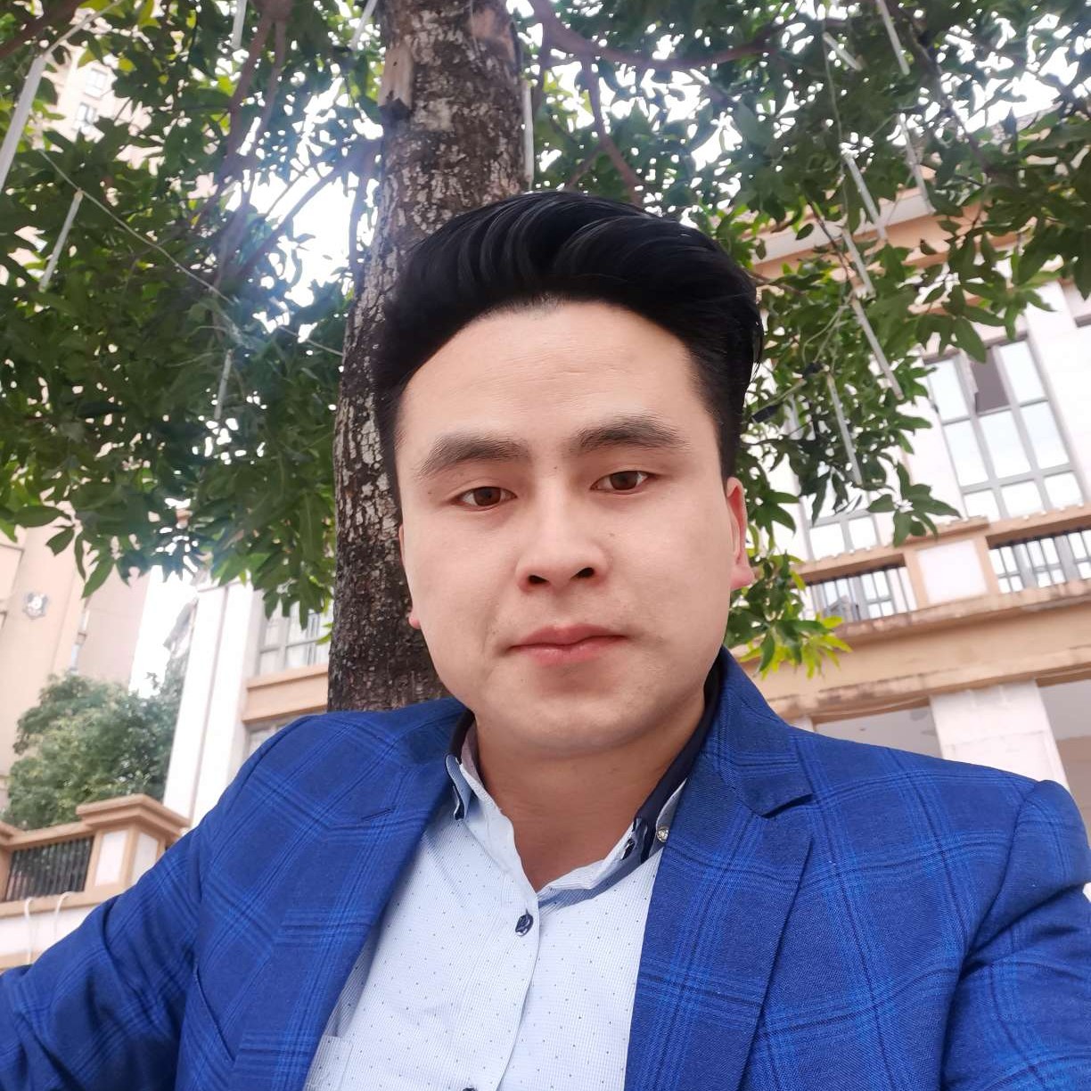 饱满爱音响的照片