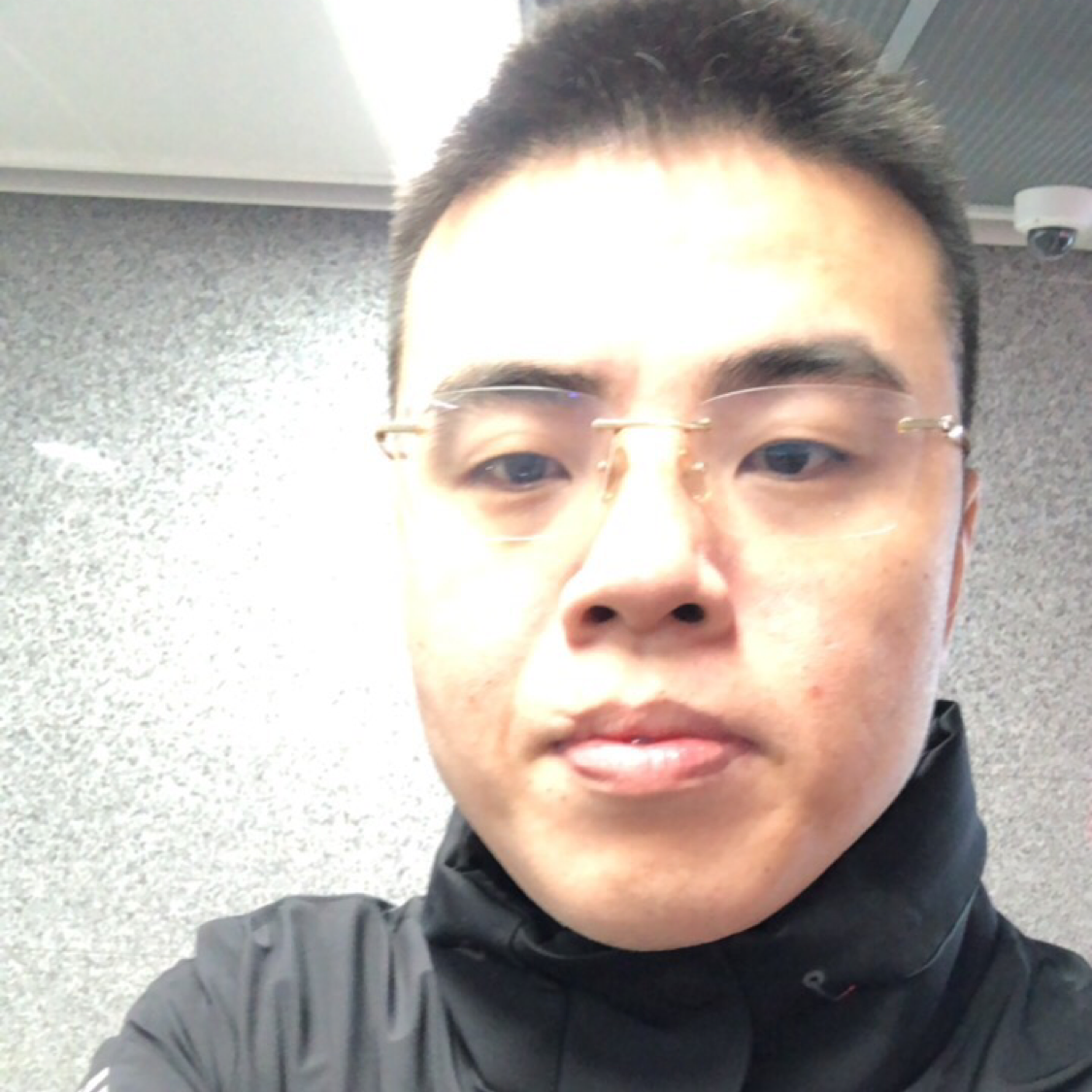 无尚完美的照片