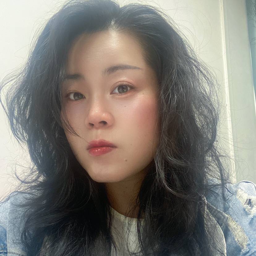 大胆凝眸羊的照片