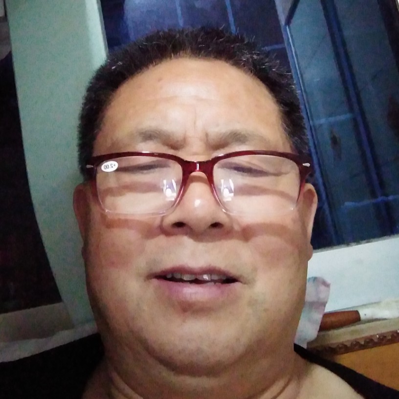 星月浅吻活泼的照片