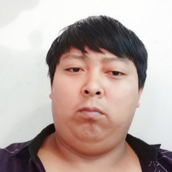 认真漫步朋友的照片
