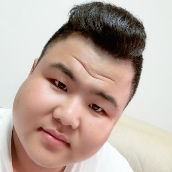 追逐爱的主流的照片