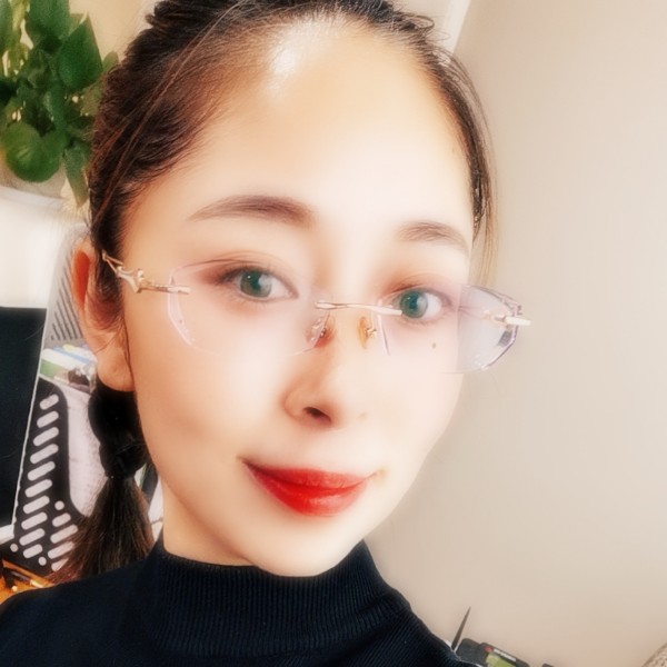春天回眸酷酷的照片