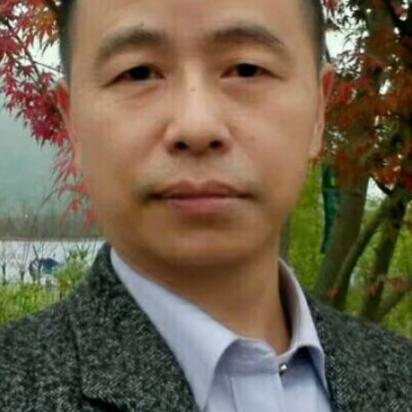 苗条蝶舞的照片