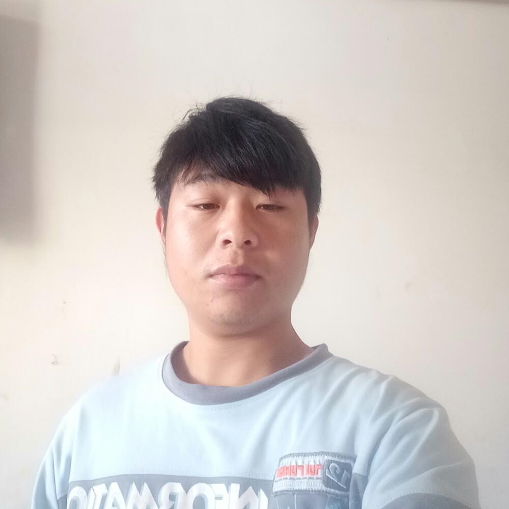 半傻半天真的照片