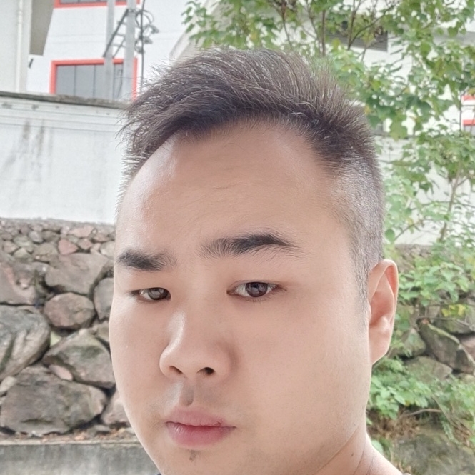 迷离用西装的照片