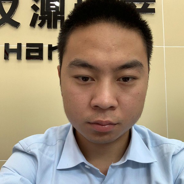 义气有树叶的照片