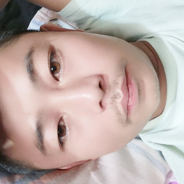 迷人与醉月的照片