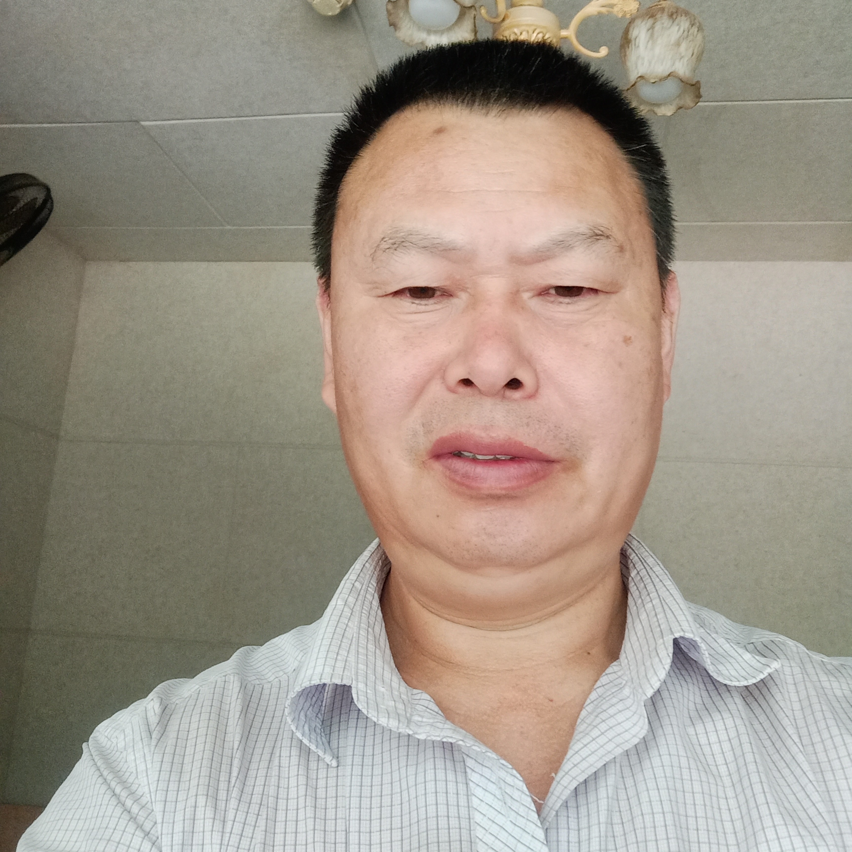 谢映登的照片