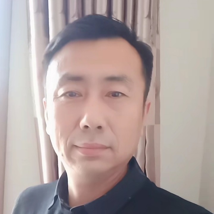 大胆方初雨的照片