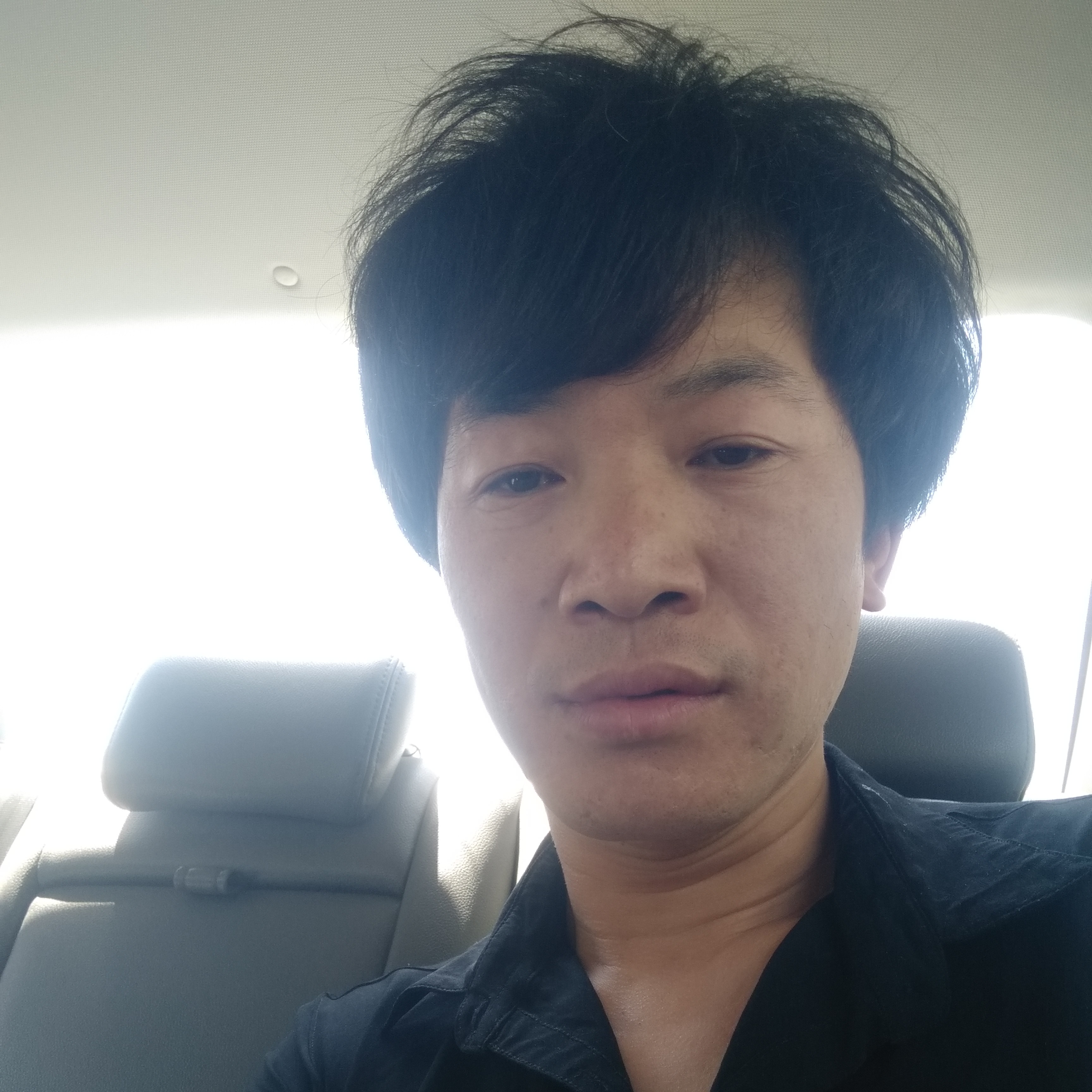 感性挽手青花的照片