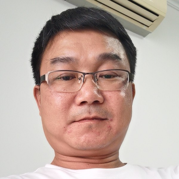 刻苦請枫叶的照片