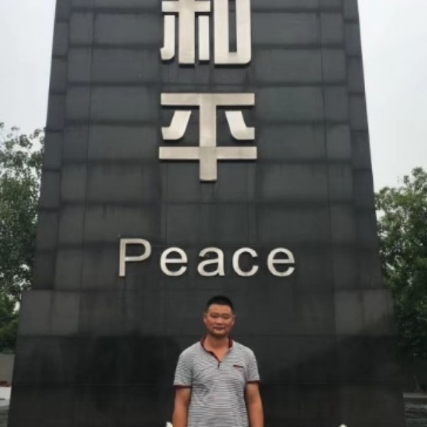 结实摩托的照片