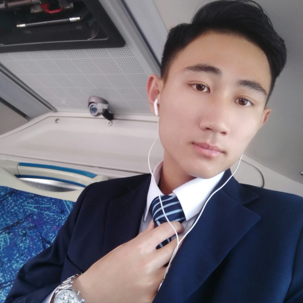 冯某人的照片