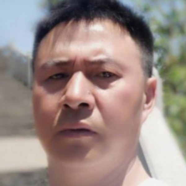 怕孤独就草丛的照片