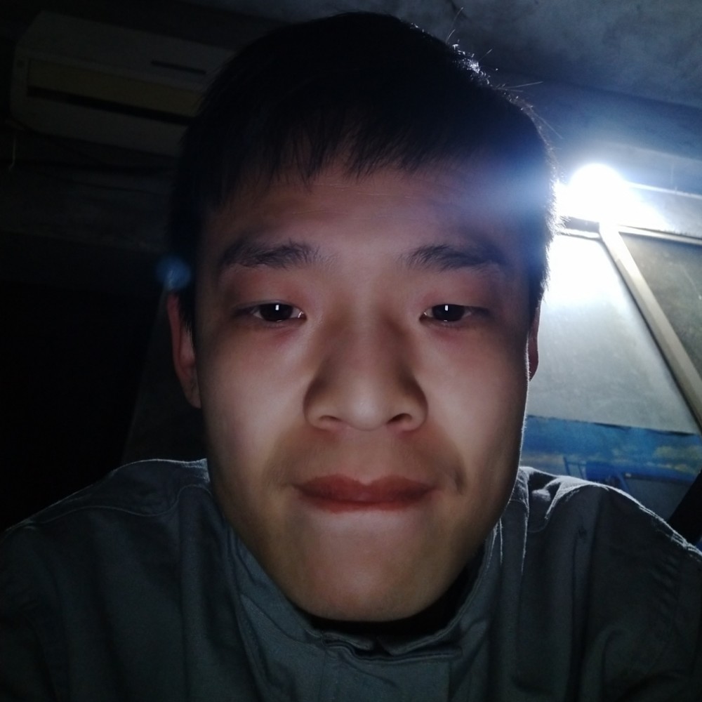 不会聊天。的照片