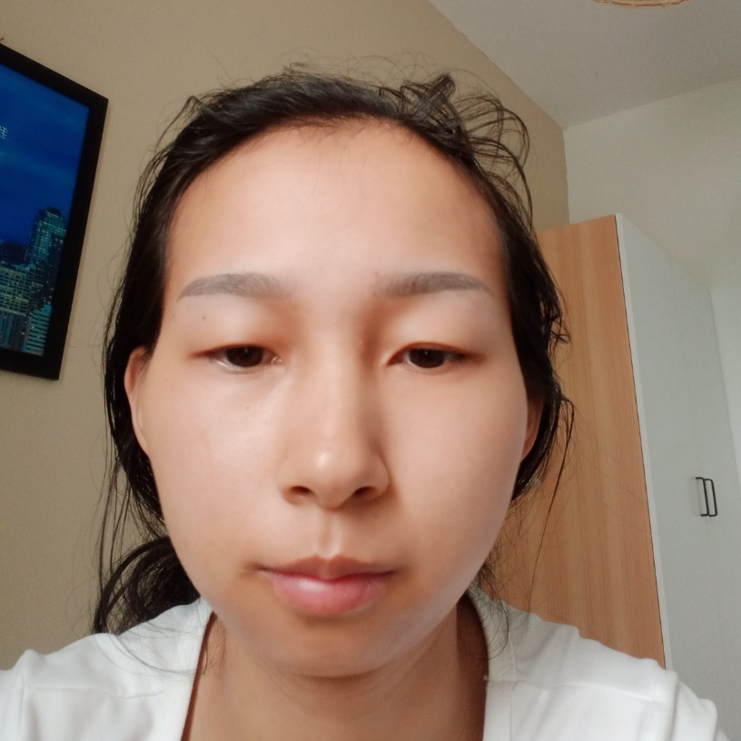 新彩的照片