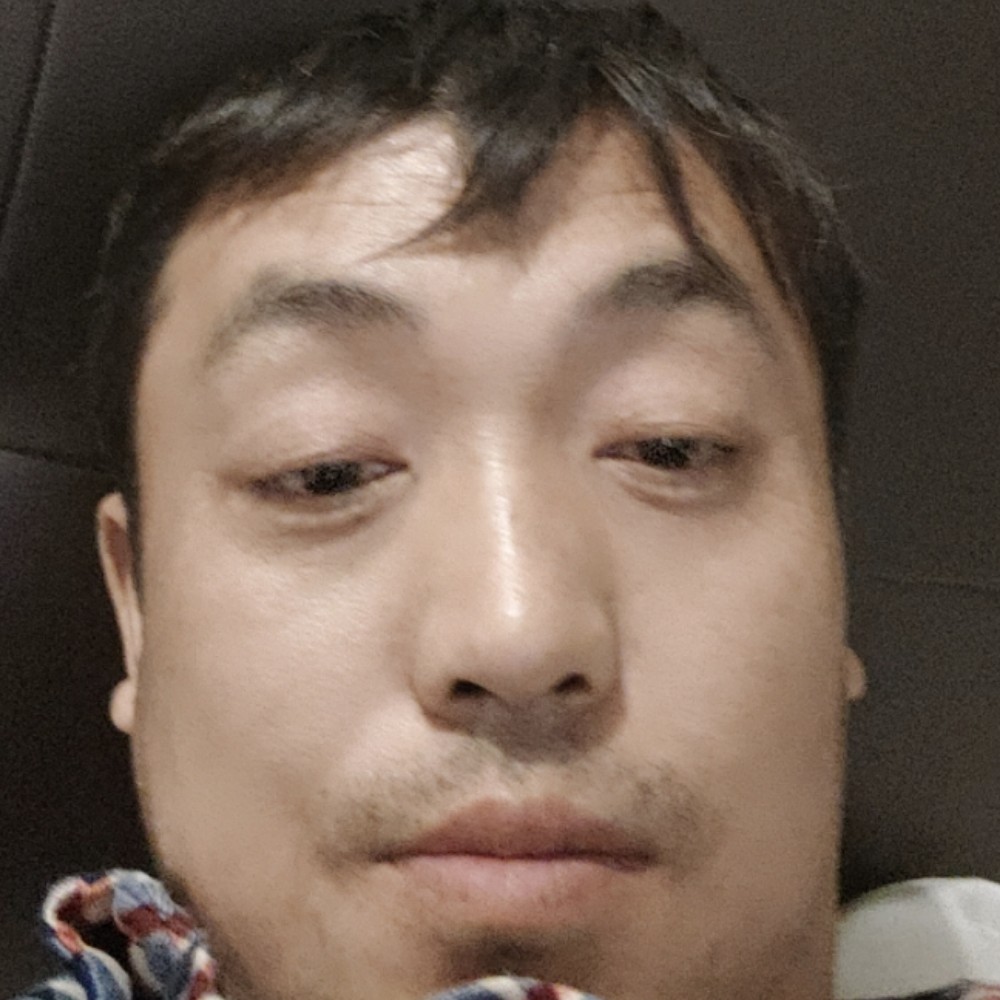 小鲁同志的照片
