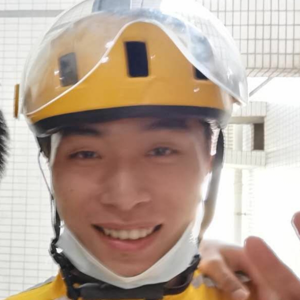 该歪的照片