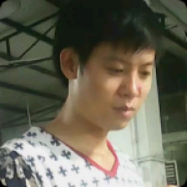 灯泡改变明亮的照片