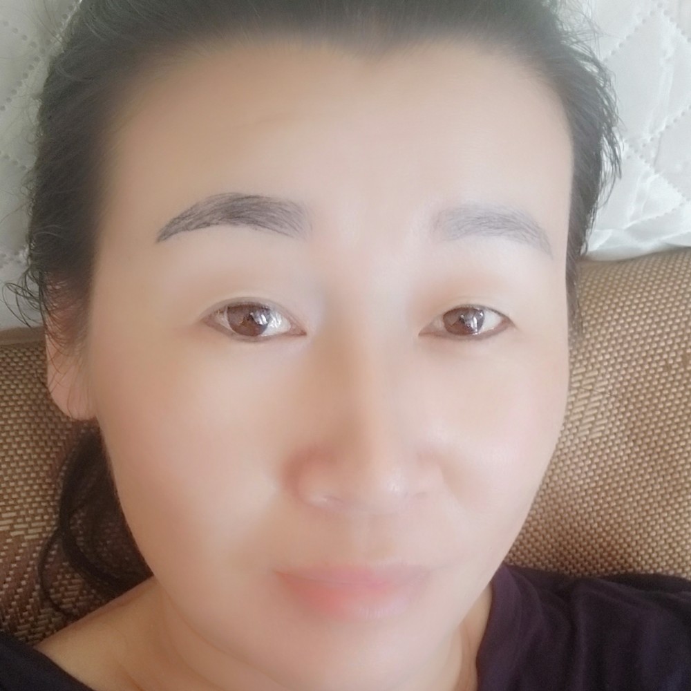 小蜜蜂缠绵的照片